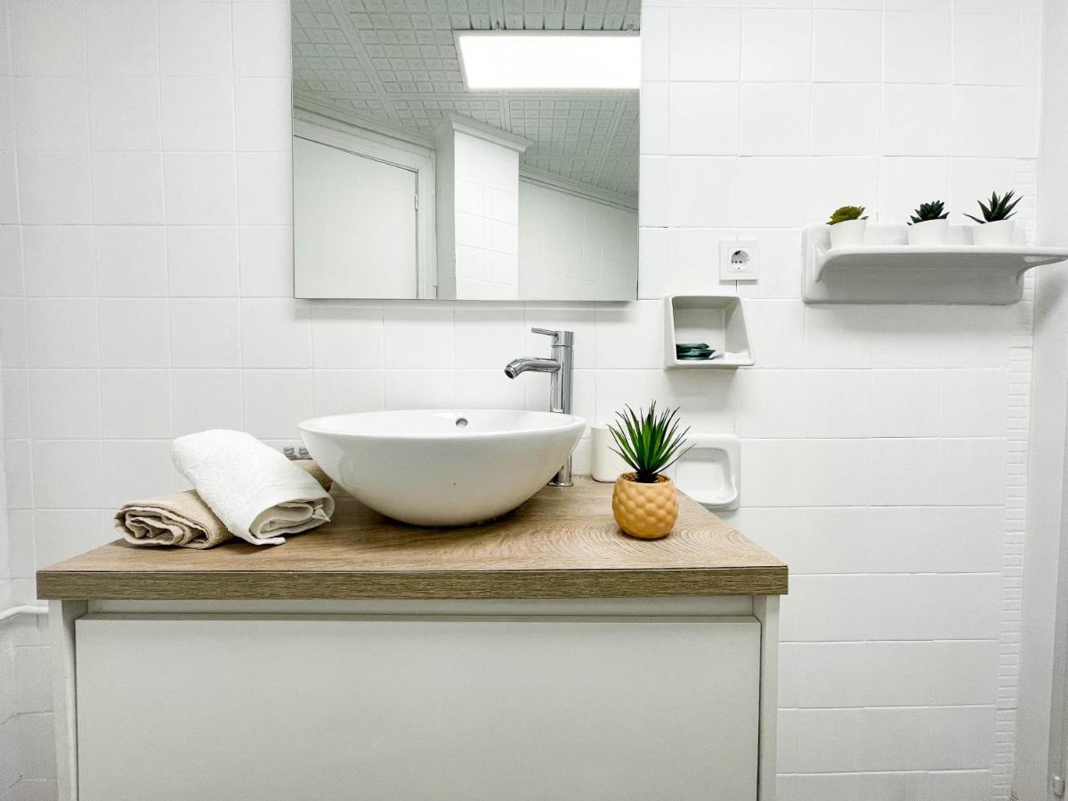 Modern 2 Bedroom Apartment Close To City Center Alicante Kültér fotó